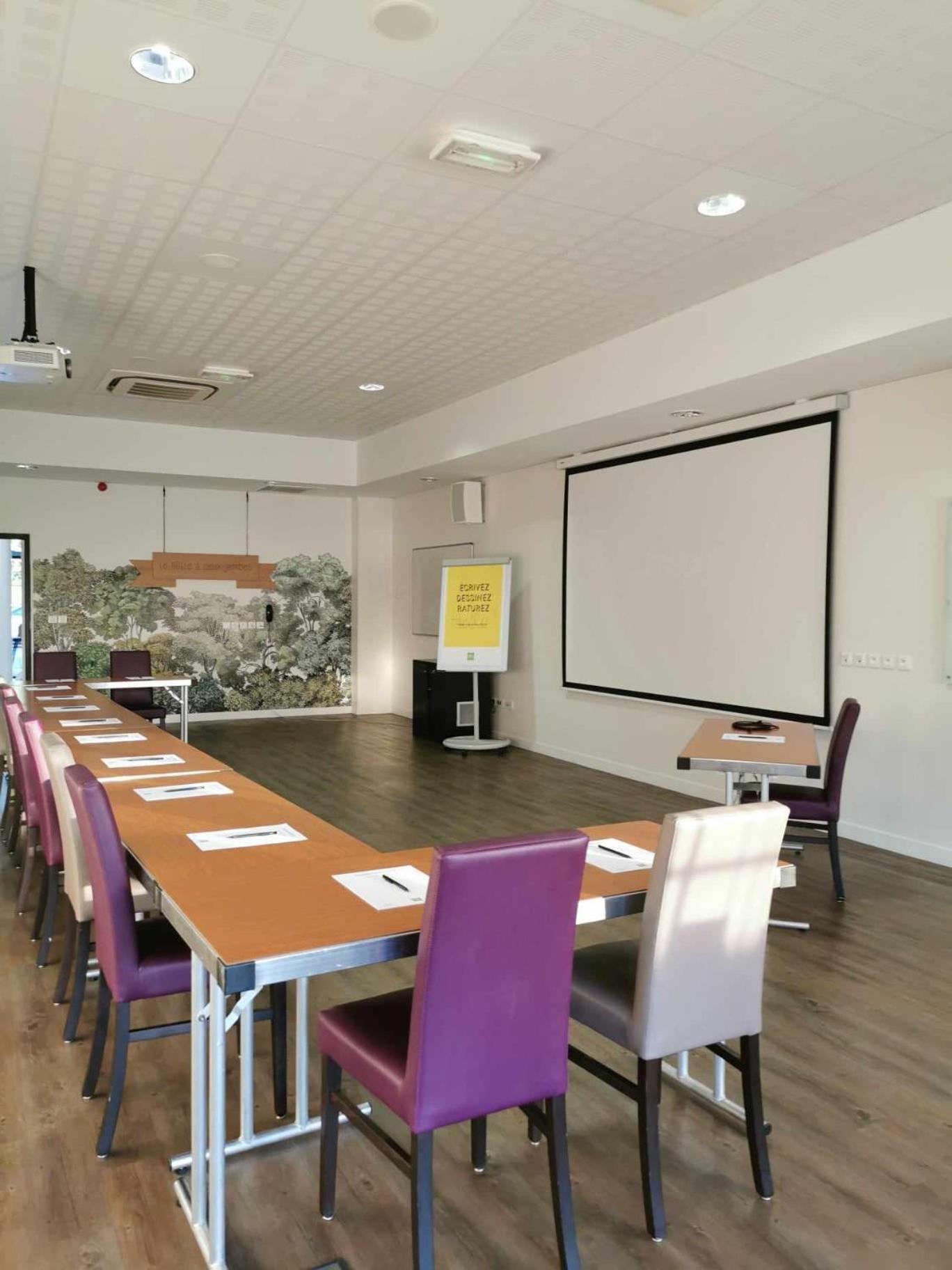 Hotel Ibis Styles Montargis Arboria Pannes  Экстерьер фото
